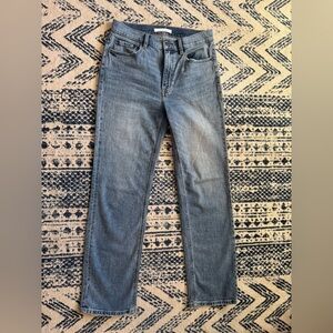 Classic Women’s Straight-Leg Jeans in Light Blue